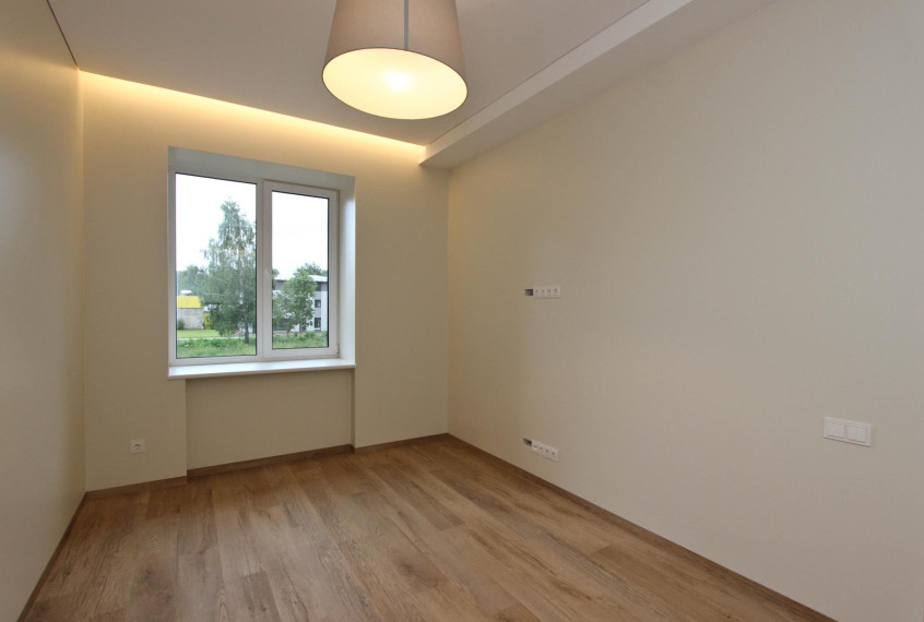 Parduodamas butas Tvenkinio g., Linksmakalnio k., Kauno r. sav., 36 m² ploto 1 kambarys 6