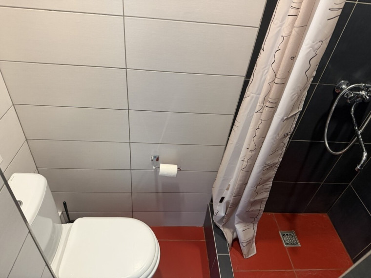 Nuomojamas butas Klaipėdos apskritis, Klaipėda, Vėtrungės, Paryžiaus Komunos g., 21 m2 ploto, 1 kambariai 7