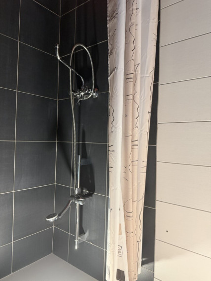Nuomojamas butas Klaipėdos apskritis, Klaipėda, Vėtrungės, Paryžiaus Komunos g., 21 m2 ploto, 1 kambariai 8
