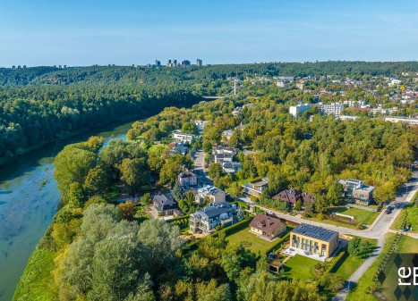 Parduodamas namas Birutės g., Vilniaus m., Vilniaus m. sav., 265 m2 ploto, 3 aukštai Parduodamas namas Birutės g., Vilniaus m., Vilniaus m. sav., 265 m2 ploto, 3 aukštai
