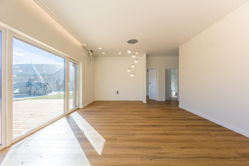 Parduodamas namas Poderiškių k., Kauno r. sav., 83 m² ploto 4 kambariai 8