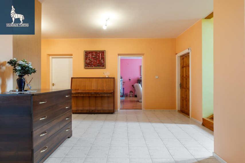 Parduodamas namas Bražuolės g., Trakų Vokė, Vilniaus m., Vilniaus m. sav., 393.29 m2 ploto, 2 aukštai 14