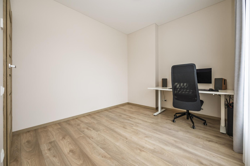 Parduodamas namas Šventeliškių g., Bajorai, Vilniaus m., Vilniaus m. sav., 97.50 m² ploto 4 kambariai 25