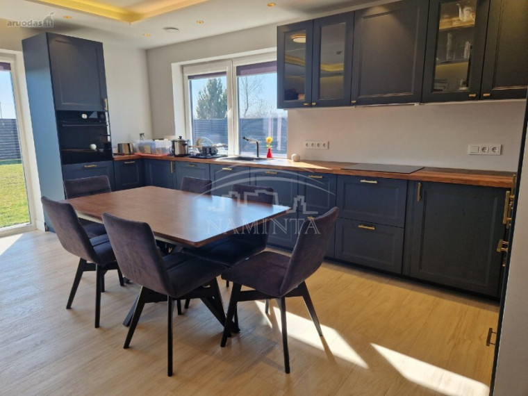 Parduodamas namas Šlapšilės k., Klaipėdos r. sav., 174 m2 ploto, 2 aukštai 2