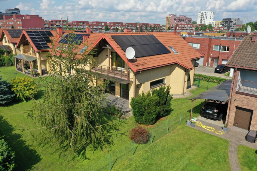 Parduodamas namas Barkūnų g., Kauno m., Kauno m. sav., 238 m2 ploto, 2 aukštai 1