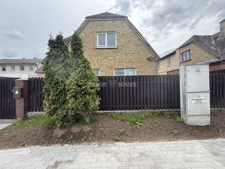 Parduodamas namas Žemaitės g., Centras, Šiaulių m., Šiaulių m. sav., 104.42 m2 ploto, 2 aukštai 7