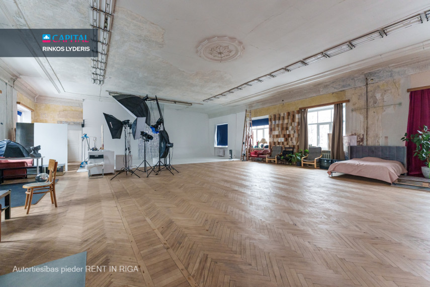 Nuomojamas namas Ganību dambis 38 , 2977.00 kv.m ploto, 3 Floors 20