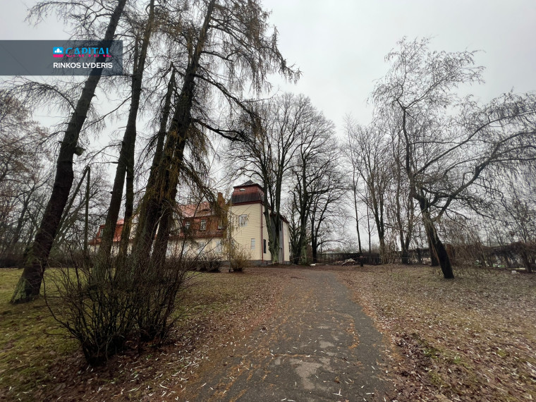 Parduodamas namas Juglas iela 14 , 990.00 kv.m ploto, 2 Floors 3