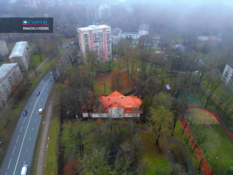 Parduodamas namas Juglas iela 14 , 990.00 kv.m ploto, 2 Floors 4