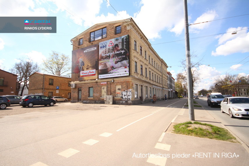 Parduodamas namas Brīvības gatve 226 , 640.00 kv.m ploto, 4 Floors 1