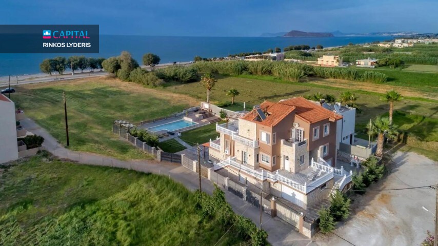 For Sale Villa 480 m² in Crete 1