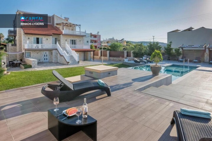 For Sale Villa 480 m² in Crete 6