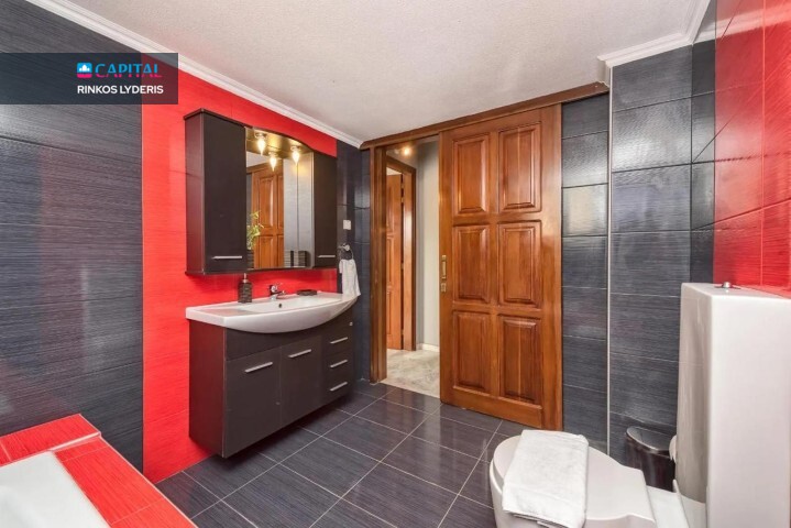 For Sale Villa 480 m² in Crete 21