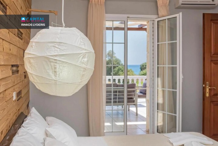 For Sale Villa 480 m² in Crete 24