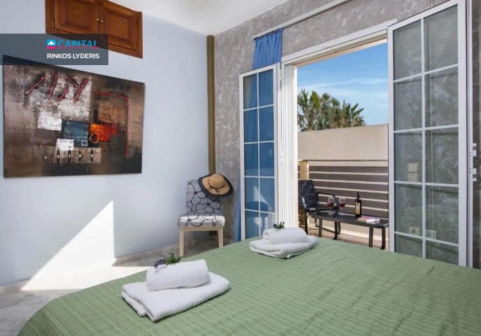 For Sale Villa 480 m² in Crete 28
