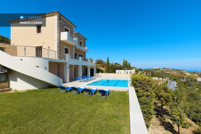 For Sale Villa 380 m² in Crete 5
