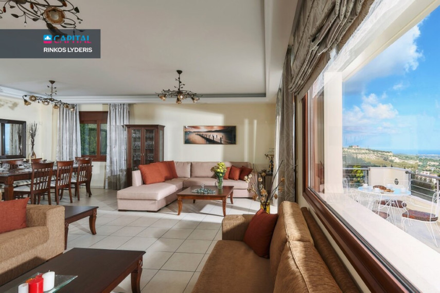 For Sale Villa 380 m² in Crete 9
