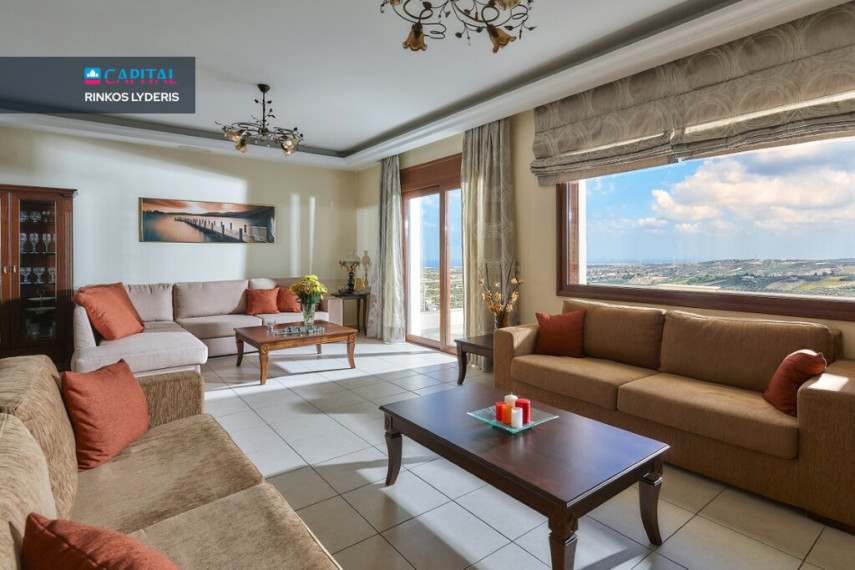 For Sale Villa 380 m² in Crete 10