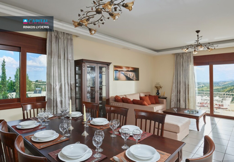 For Sale Villa 380 m² in Crete 12