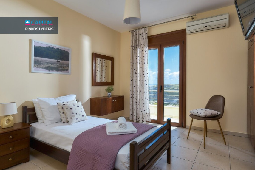 For Sale Villa 380 m² in Crete 21