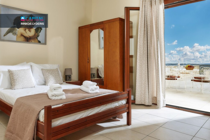 For Sale Villa 380 m² in Crete 24