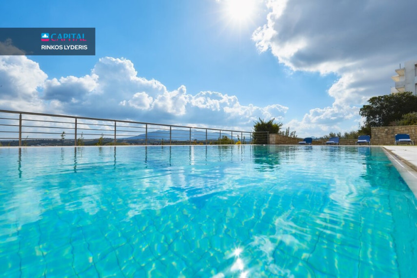 For Sale Villa 380 m² in Crete 34