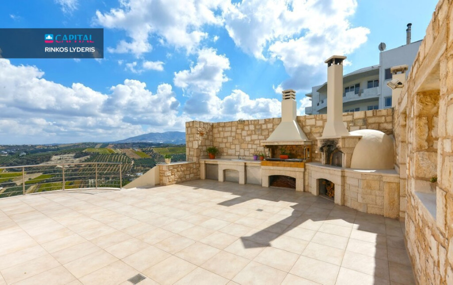 For Sale Villa 380 m² in Crete 39