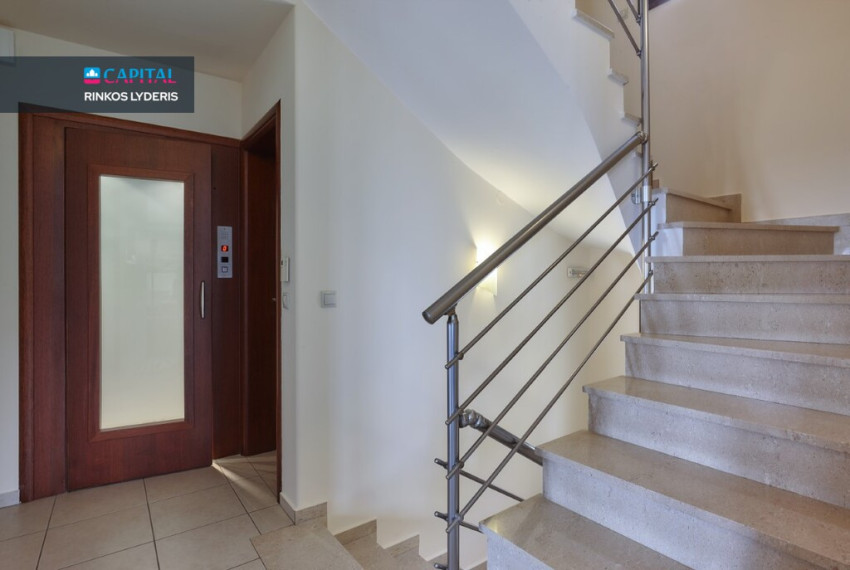 For Sale Villa 380 m² in Crete 40