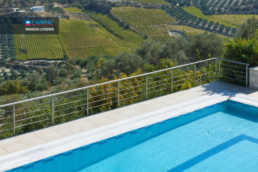 For Sale Villa 380 m² in Crete 41