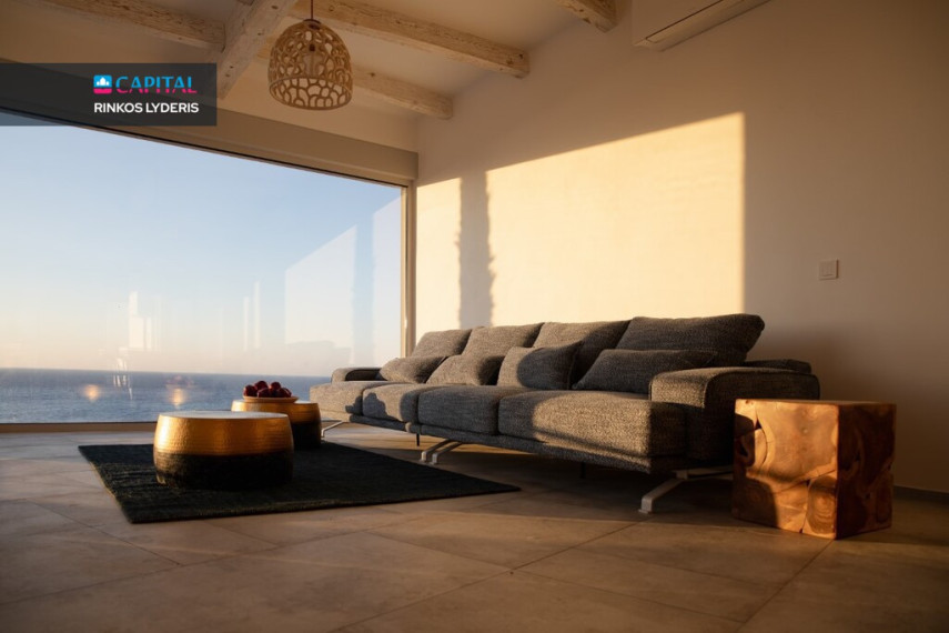 For Sale Villa 288 m² in Crete 16