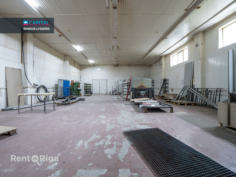 Nuomojamos patalpos Buļļu iela 45 , 2730.00 kv.m ploto 42