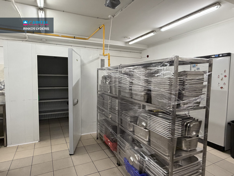 Nuomojamos patalpos Pētersalas iela 1 , 160.00 kv.m ploto 7
