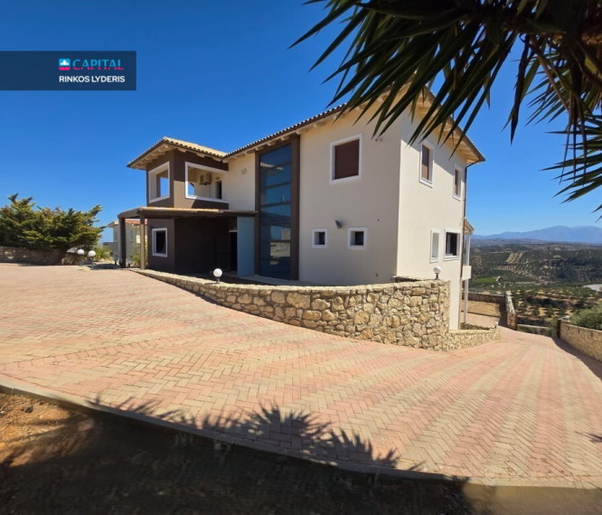 For Sale Villa 360 m² in Crete 1