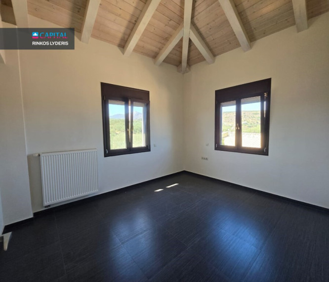 For Sale Villa 360 m² in Crete 25