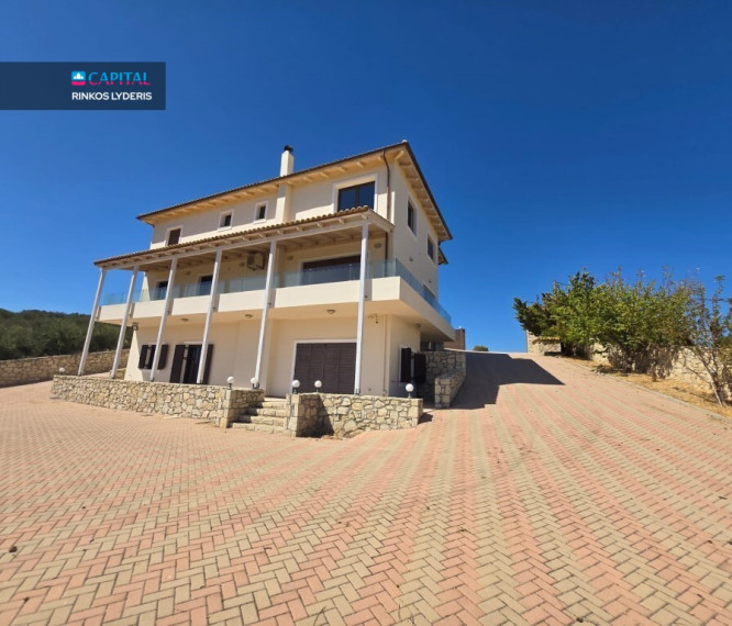 For Sale Villa 360 m² in Crete 36