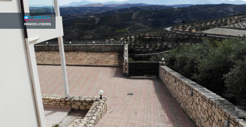 For Sale Villa 360 m² in Crete 54