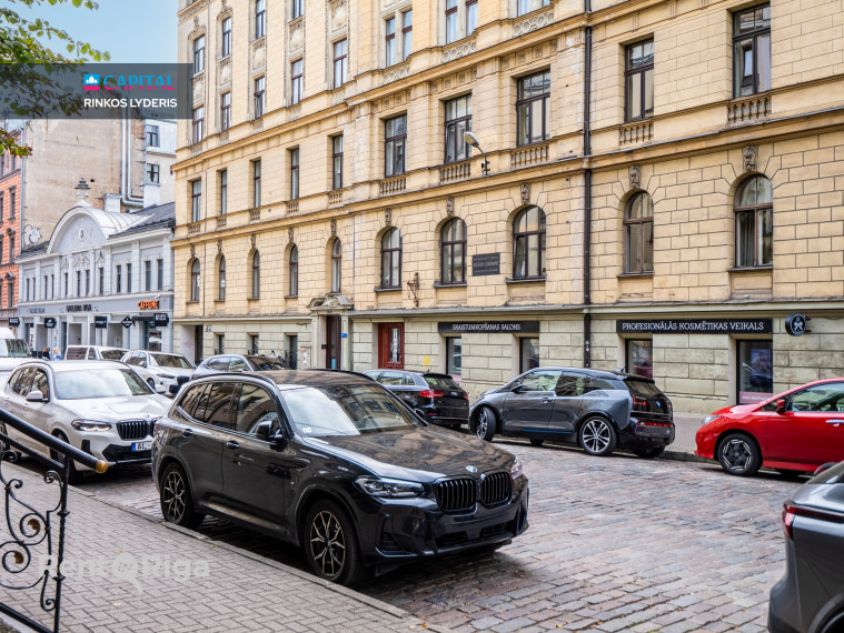 Parduodamos patalpos Blaumaņa iela 8 , 518.00 kv.m ploto 1