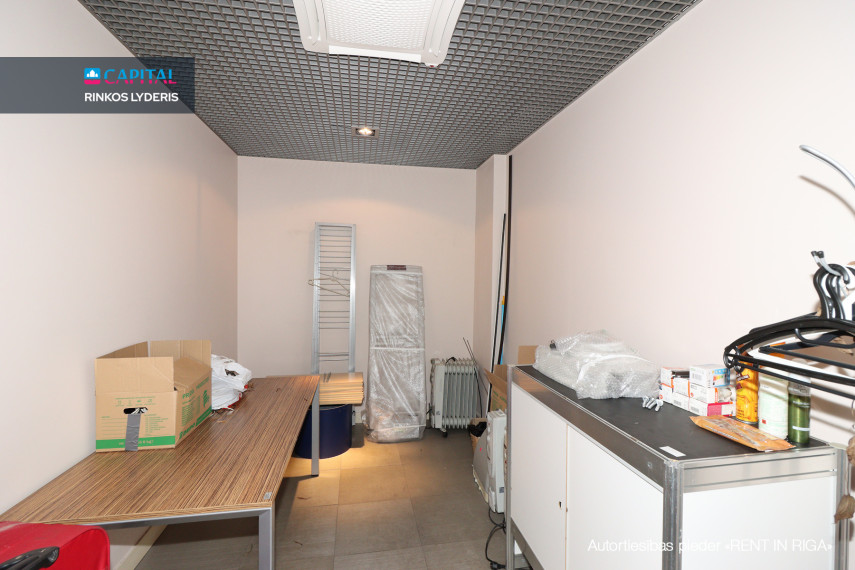 Parduodamos patalpos Pulkveža Brieža iela 21 , 400.00 kv.m ploto 13