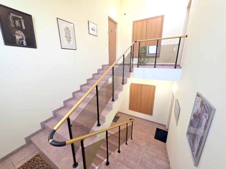 Nuomojamas butas Pušų g., Žvėrynas, Vilniaus m., Vilniaus m. sav., 107 m² ploto 3 kambariai 25