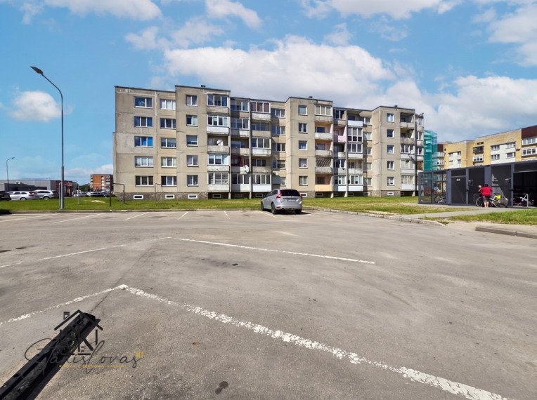 PARDUODAMAS 2 KAMBARIŲ BUTAS TAURAGĖJE, MIŠKO G. 6 22