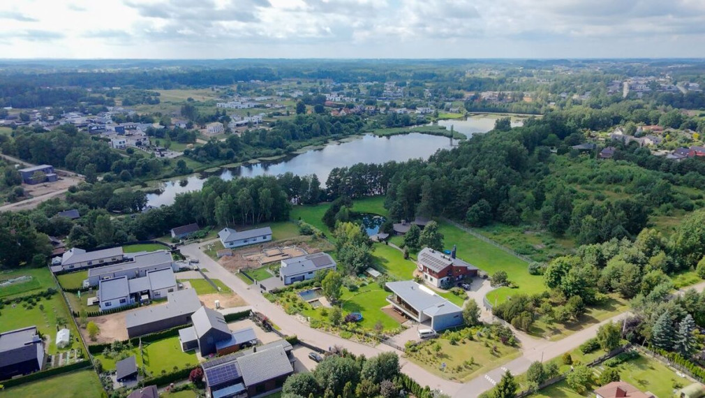 Parduodamas namas Antežerių g., Vilniaus m., Vilniaus m. sav., 220 m2 ploto, 1 aukštai 2