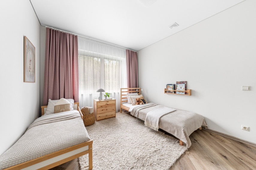 Nuomojamas namas Naujanerių Sodų 1-oji g., Vilniaus m., Vilniaus m. sav., 152.42 m2 ploto, 1 aukštai 23