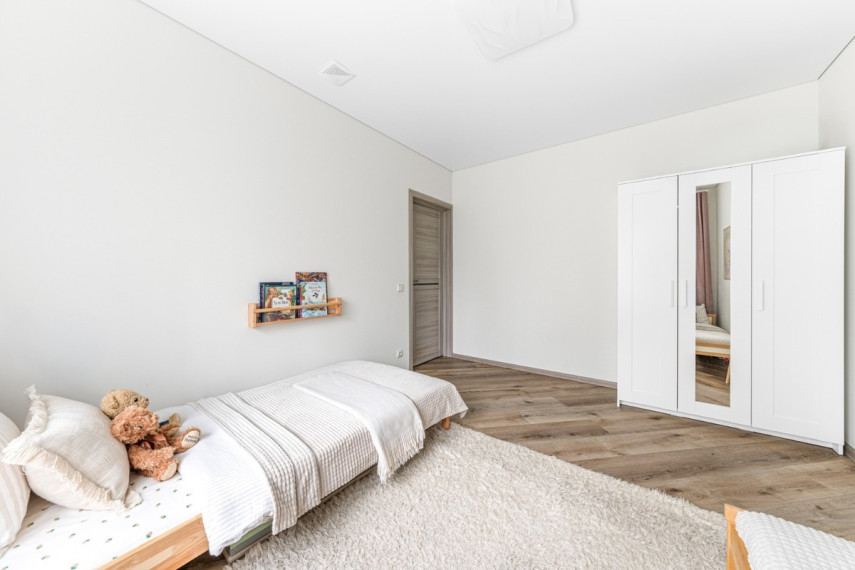 Nuomojamas namas Naujanerių Sodų 1-oji g., Vilniaus m., Vilniaus m. sav., 152.42 m2 ploto, 1 aukštai 25