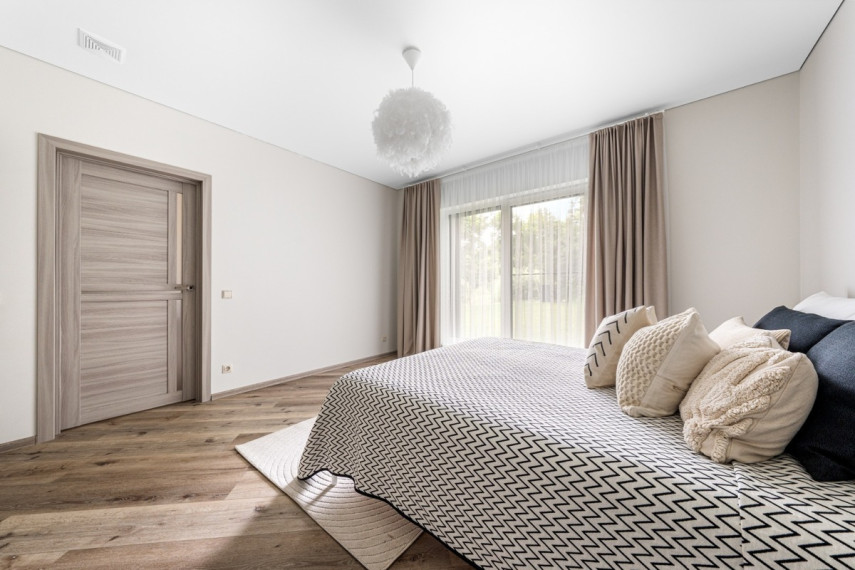 Nuomojamas namas Naujanerių Sodų 1-oji g., Vilniaus m., Vilniaus m. sav., 152.42 m2 ploto, 1 aukštai 38