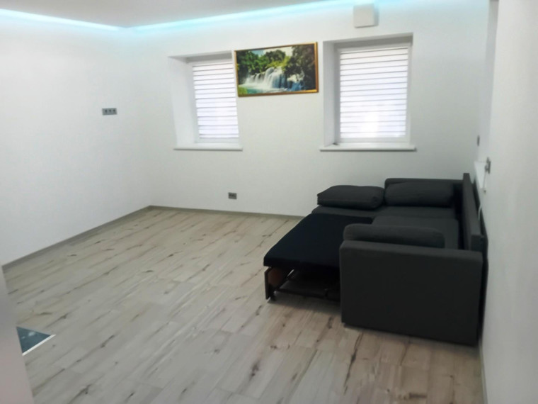 Nuomojamas butas A. Mackevičiaus g., Centras, Panevėžio m., Panevėžio m. sav., 39 m² ploto 1 kambarys 12