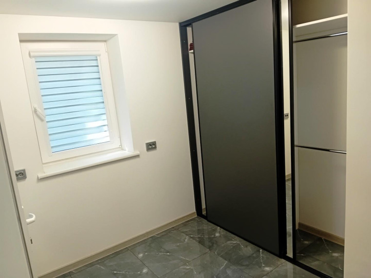 Nuomojamas butas A. Mackevičiaus g., Centras, Panevėžio m., Panevėžio m. sav., 39 m² ploto 1 kambarys 4