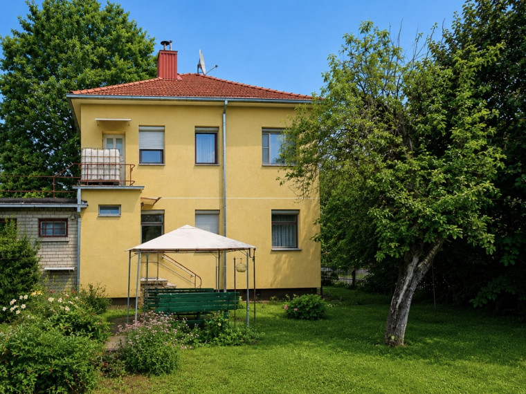 Parduodamas namas Žuvinto g., Kauno m., Kauno m. sav., 157.43 m2 ploto, 2 aukštai 2