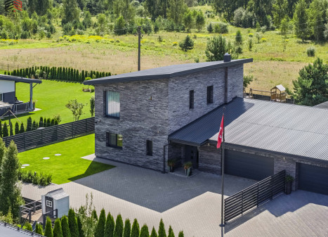 Parduodamas namas Vilniaus r. sav., 210 m2 ploto, 2 aukštai