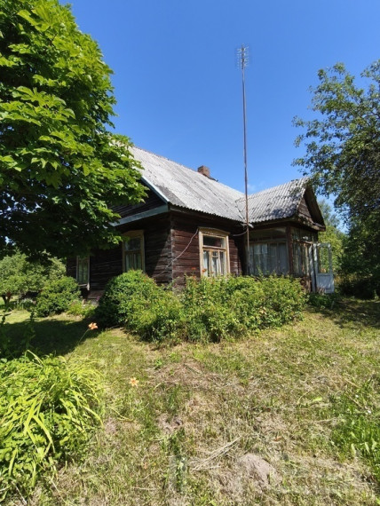 Parduodama sodyba su dideliu žemės ir miško sklypu Utenos raj., Stūglių k. 12