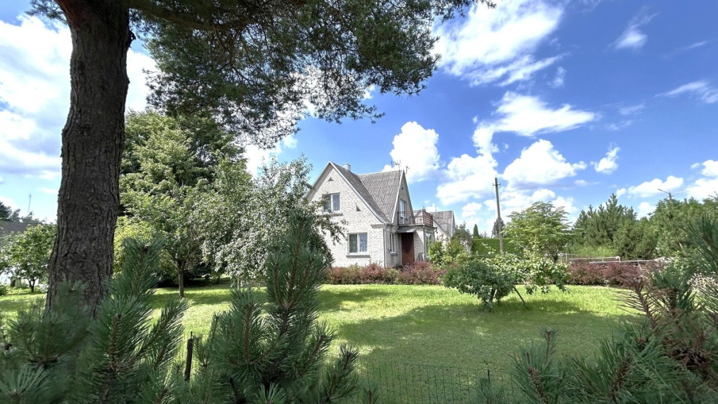 Parduodamas namas Dubysos g., Gėluvos k., Raseinių r. sav., 190 m2 ploto, 2 aukštai 3